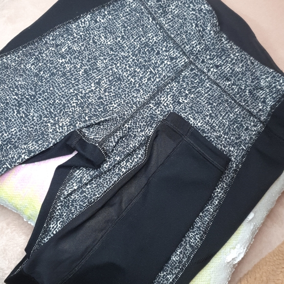 UNDERARMOR leggings - Picture 4 of 5